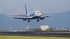 Archivo:Global Air Boeing B737-200. Operated by Easy Sky (Honduras)