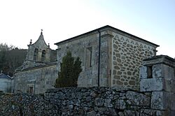 Igrexa de Santo André de Bembibre - lateral.jpg