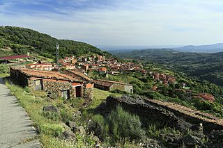J28 858 Guijo de Santa Bárbara.jpg