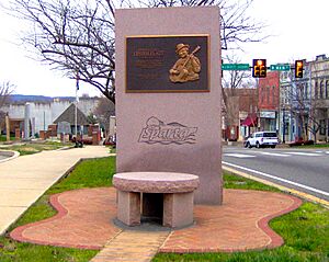 Archivo:Lester-flatt-sparta-tn-memorial2