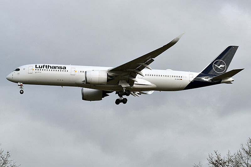 Lufthansa, D-AIXO, Airbus A350-941 (49581146632)
