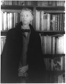 Marianne Moore 1948 hires.jpg
