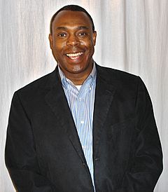 Michael Winslow 2008 (cropped and levels adjusted).jpg