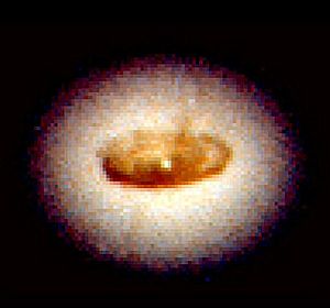 Archivo:NGC 4261 Black hole