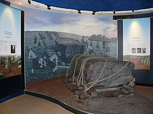 Archivo:Newgrange building display visitors centre