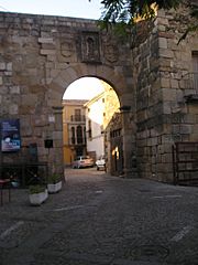 Puertamurallacoria.jpg
