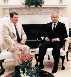 Archivo:Reagan gordievsky
