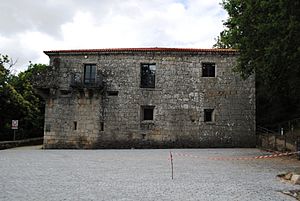 Archivo:S. Pedro de Rocas, mosteiro