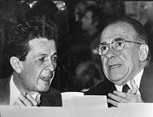Archivo:Santiago Carrillo (leiders Spaanse Communistische Partij rechts (1976) (cropped)