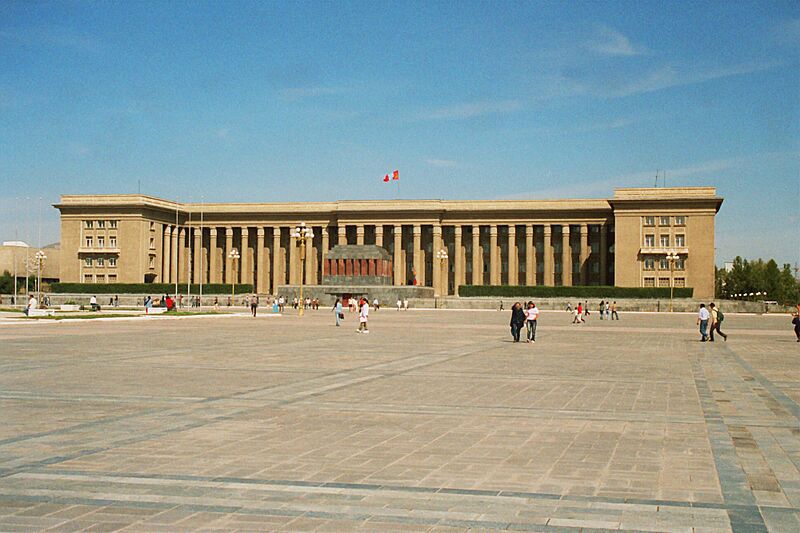 Suhbataar square n mausoleum