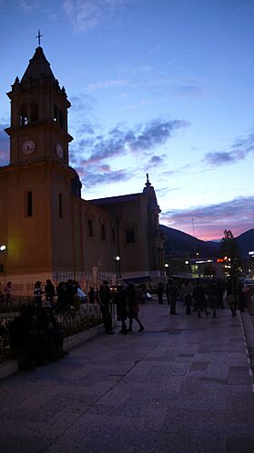 Archivo:Tarma iglesia santa ana