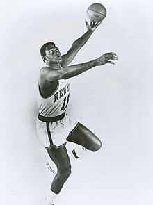 Willis Reed 1972 publicity photo.jpg