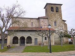 Archivo:Zuazo de Vitoria - Iglesia de San Esteban 2