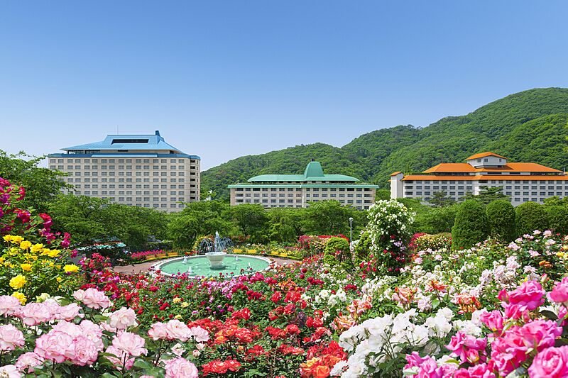 花巻温泉 バラ園とホテル3館
