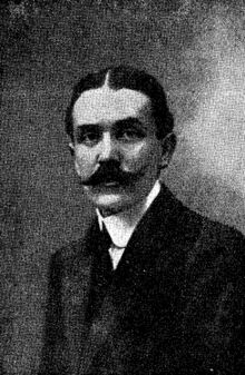 1912-03-20, España Médica, El Dr. Teófilo Hernando, que después de brillantísimas oposiciones ha obtenido por unanimidad la cátedra de Terapéutica de la Facultad de Medicina de Madrid (cropped).jpg