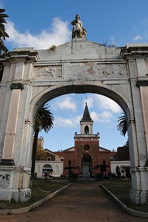 Archivo:Arco de Triunfo de Cristobal Colón