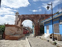 Arco de Venunstiano Carranza Chiapas Mexico.jpg
