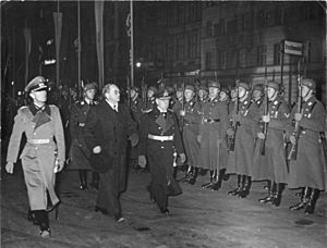 Archivo:Bundesarchiv Bild 183-H15527, Berlin, Minister Pirow aus Südafrika, Verabschiedung