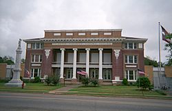 Clarke County Mississippi Courthouse.jpg