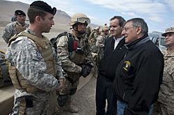 Archivo:Defense.gov News Photo 120427-D-TT977-092 - Secretary of Defense Leon E. Panetta and Chilean Minister of National Defense Andres Allamand speak with Chilean Special Forces soldiers after a