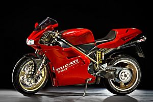 Archivo:Ducati 748 Studio
