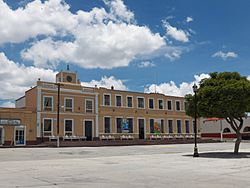 Escuela Francisco González Bocanegra-Acayuca 01.jpg
