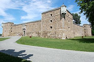 Archivo:Fort Chambly 03