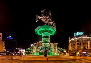 Guerrero a caballo, Skopie, Macedonia, 2014-04-17, DD 102