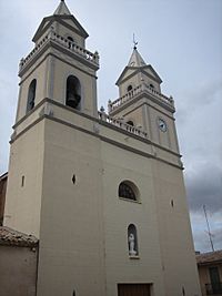 Archivo:Iglesia de Algueña