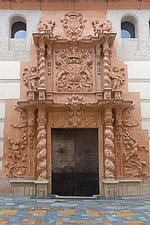 Archivo:Lorca Palacio de Guevara entrance