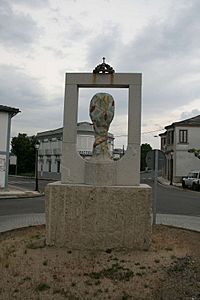 Archivo:Monumento ó escudo da Pobra do Brollón 01