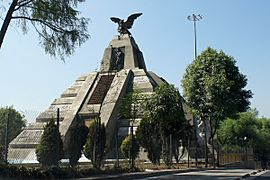 Monumento a La Raza 03 2014 MEX 8349.JPG
