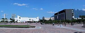 Archivo:Museo de historia mty