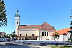 Pamhagen - Kirche (1).JPG