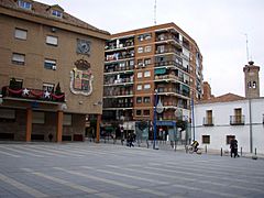 Plaza de España y Ayuntamiento de Móstoles