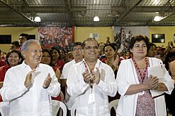 Archivo:Sánchez Cerén y Óscar Ortiz en el Primer Congreso del FMLN 2015