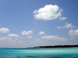 Archivo:Sea off Bangaram island, Lakshadweep