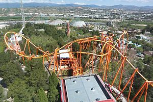 Archivo:Six Flags Magic Mountain Tatsu2