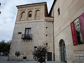 Valladolid Iglesia San Benito el Viejo y torre Casa del Sol lou.jpg