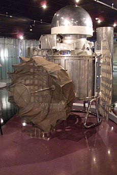 Archivo:Venera 1 (a) (Memorial Museum of Astronautics)