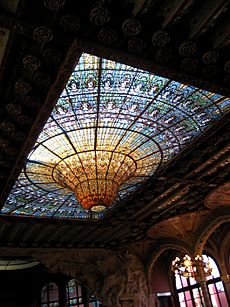 Archivo:Vitrall del sostre del Palau de la Música Catalana