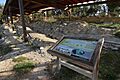 Yacimiento de La Pedraja en Mambrillas de Lara, panel informativo y huellas