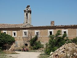 Archivo:27 Aniago ruinas despoblado celdas antiguo monasterio Ni