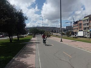 Archivo:Alameda El Porvenir Soacha Av Terreros