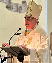 Arzobispo Fernando Chomali (cropped).jpg