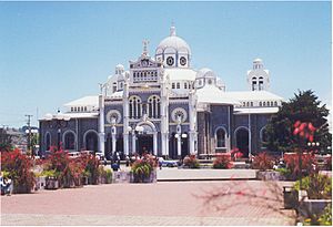 Archivo:Basilica de los Angeles