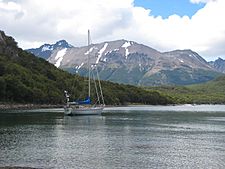Archivo:Beagle Channel seen from Tierra del Fuego National Park