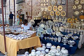 Archivo:Ceramica blanquiazul Zamora feria 2008 lou