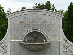 Detroit Zoo Rackham Fountain marker (5683)