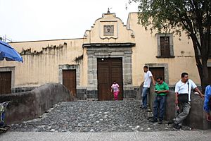 Archivo:Edificio de la Alhóndiga